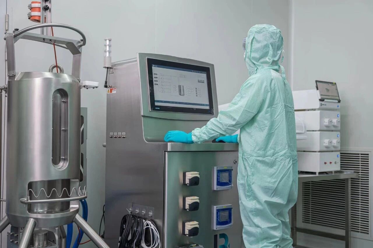 Single-use Bioreactor System Integration and Engineering